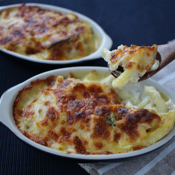 Two bowls of penne gratin