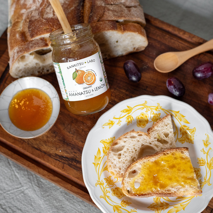 Organic Amanatsu & Lemon Spread with bread