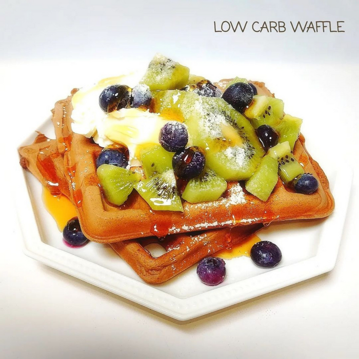 A plate of waffles