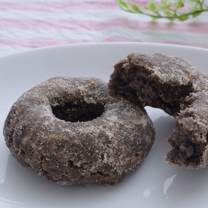 Black sesame donuts on a plate